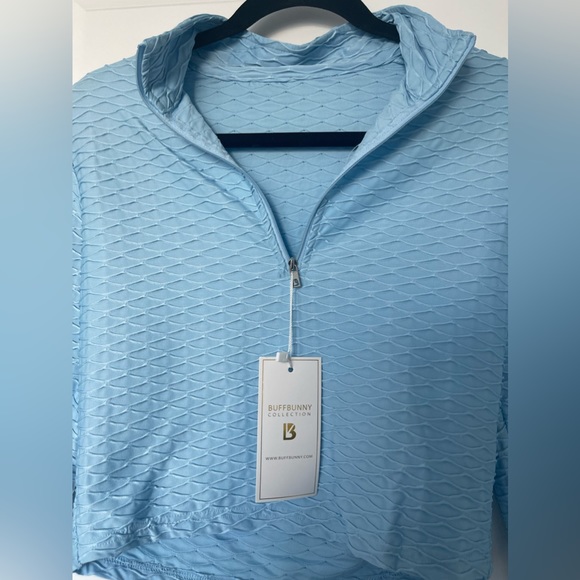 NWT Buffbunny Permafrost pullover - Picture 1 of 4